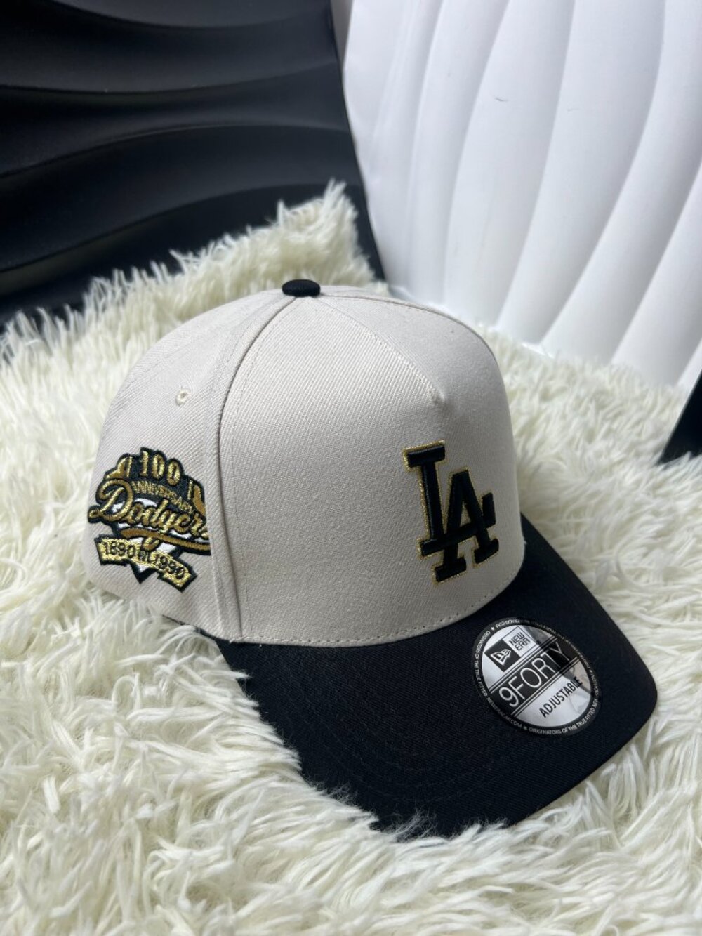 New Era LA Dodgers 9FORTY Cream Black Vintage Patch Adjustable Cap